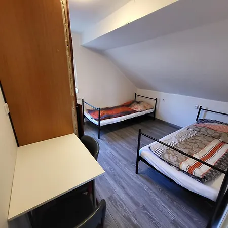 Jelinski Beherbergungsstaetten Homestay *